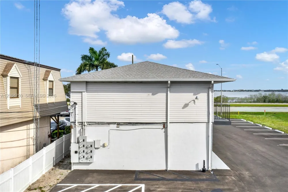 1241 US HWY 27 S Sebring, FL 33870