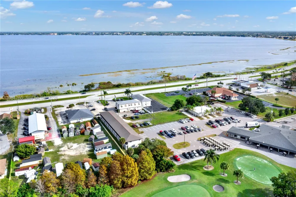 1241 US HWY 27 S Sebring, FL 33870