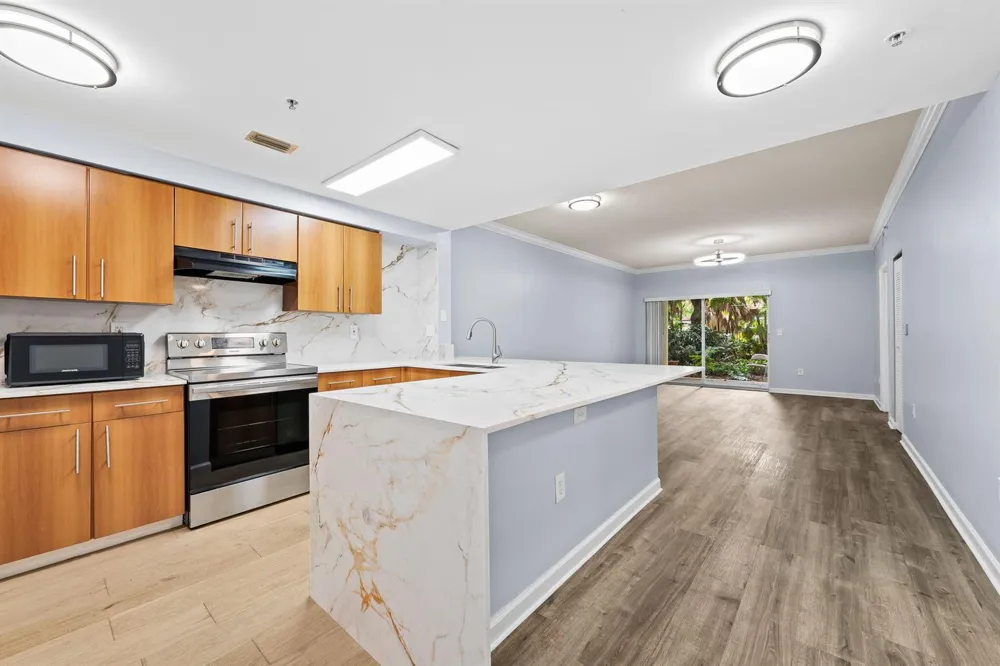 5900 W SAMPLE ROAD #102 Coral Springs, FL 33067