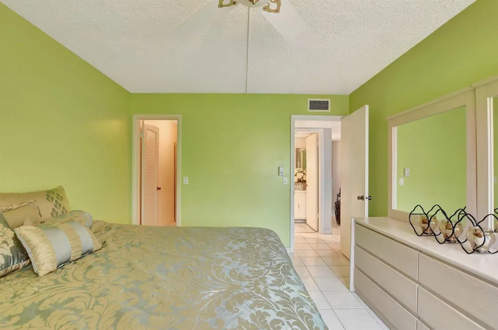 204 Burgundy E Delray Beach, FL 33484