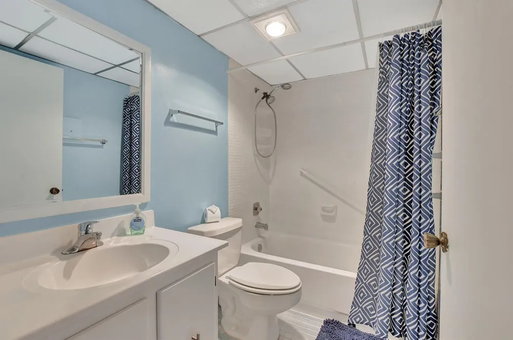 204 Burgundy E Delray Beach, FL 33484