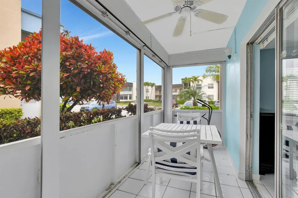 204 Burgundy E Delray Beach, FL 33484