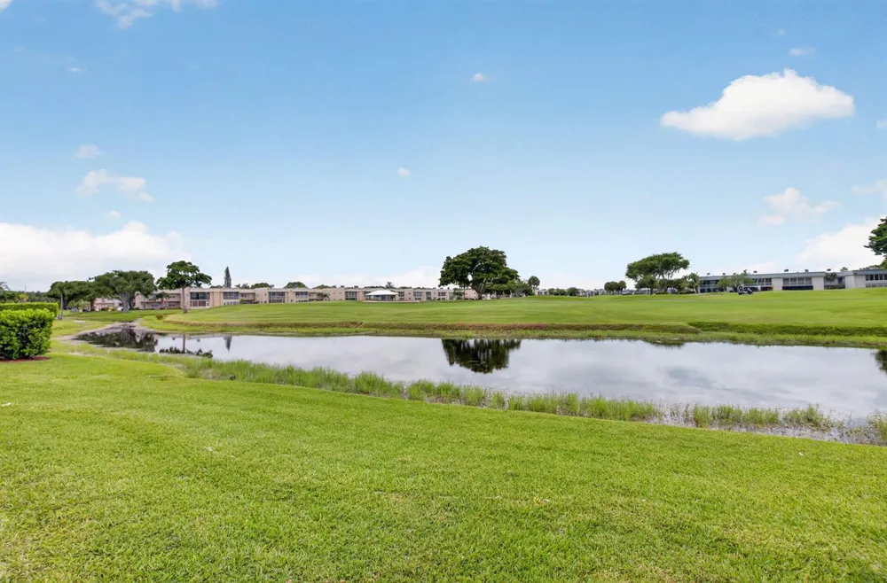 204 Burgundy E Delray Beach, FL 33484