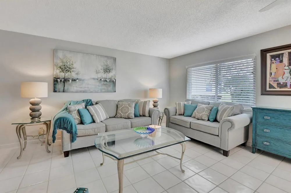 204 Burgundy E Delray Beach, FL 33484