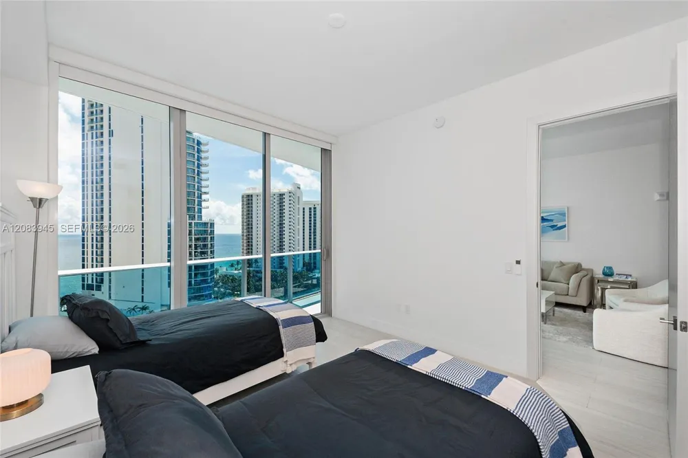 17550 Collins Ave #1403 Sunny Isles Beach, FL 33160