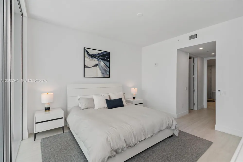 17550 Collins Ave #1403 Sunny Isles Beach, FL 33160