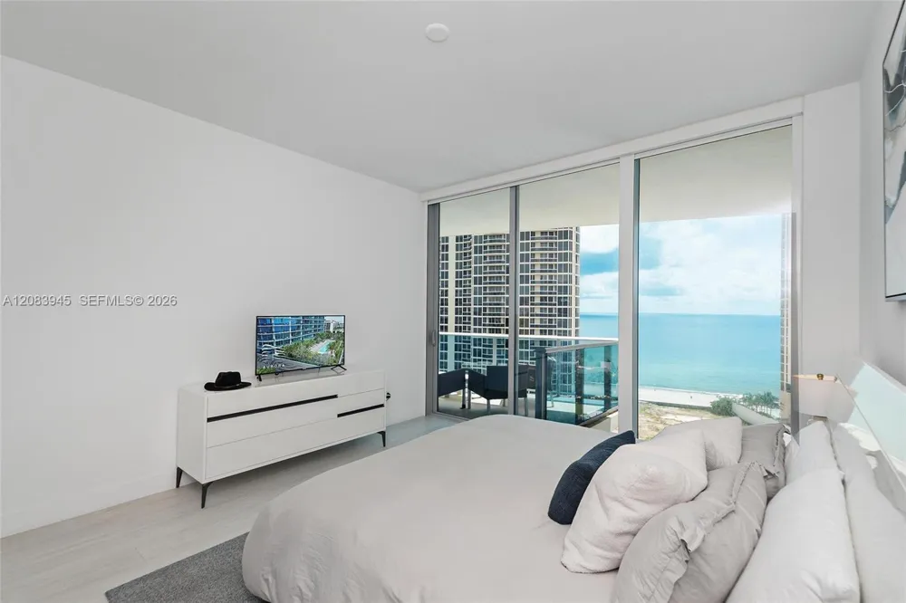17550 Collins Ave #1403 Sunny Isles Beach, FL 33160