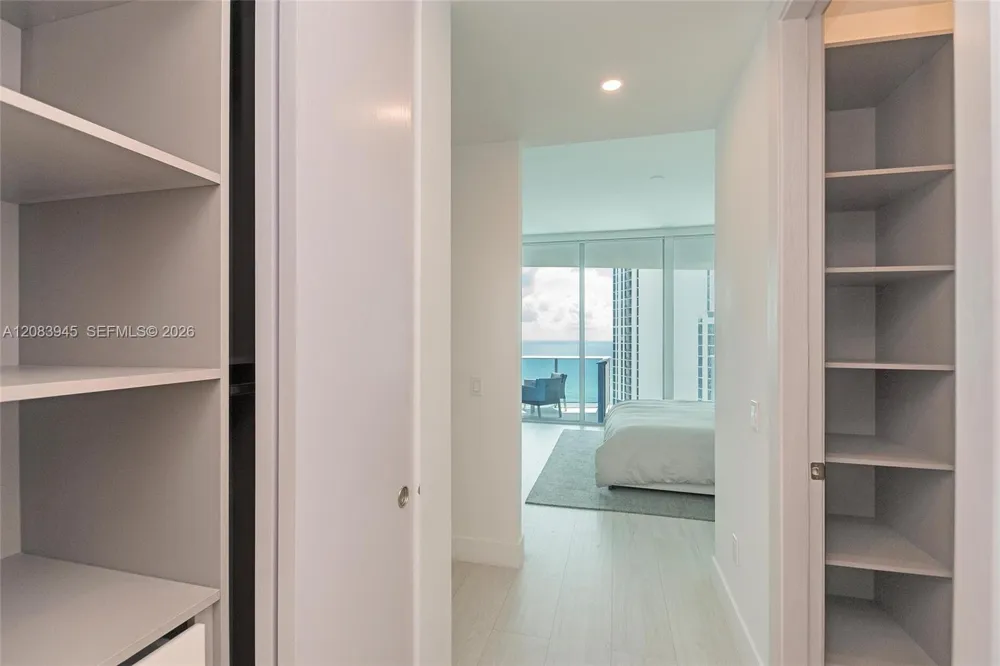 17550 Collins Ave #1403 Sunny Isles Beach, FL 33160