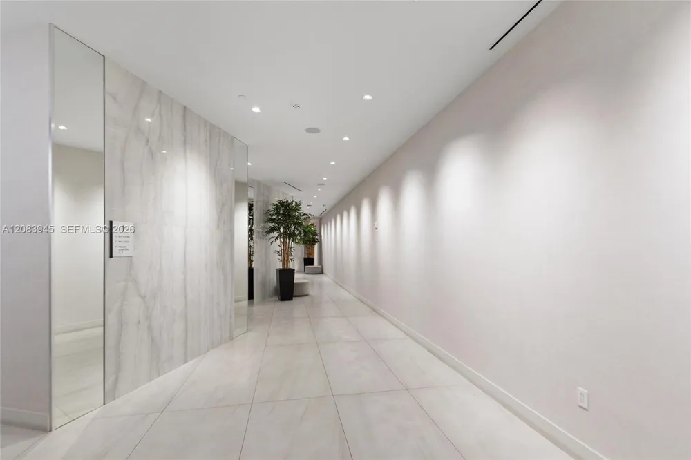 17550 Collins Ave #1403 Sunny Isles Beach, FL 33160