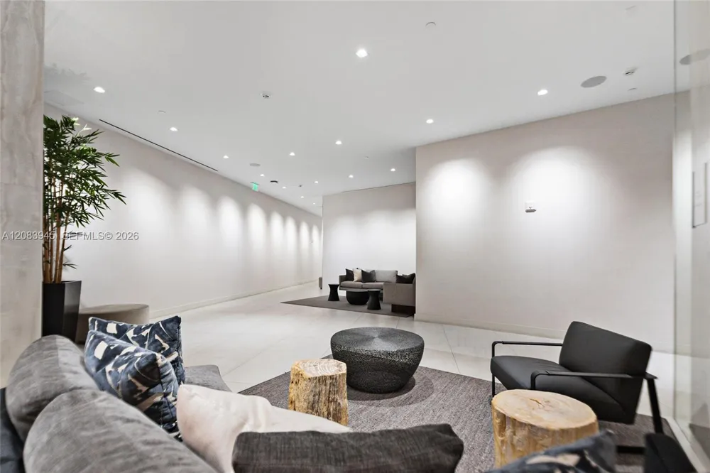 17550 Collins Ave #1403 Sunny Isles Beach, FL 33160