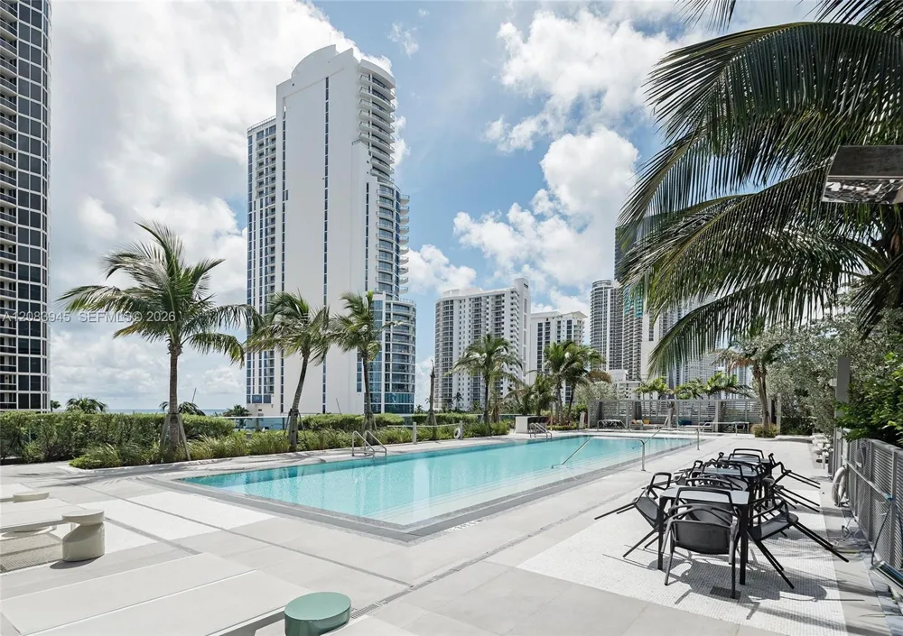 17550 Collins Ave #1403 Sunny Isles Beach, FL 33160