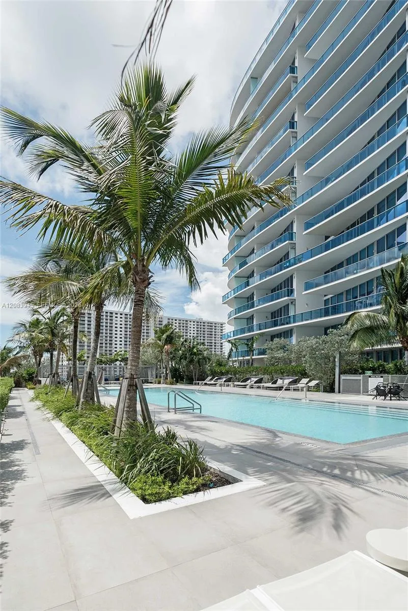 17550 Collins Ave #1403 Sunny Isles Beach, FL 33160