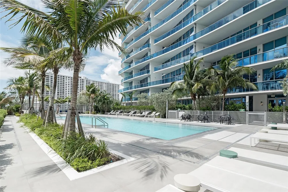 17550 Collins Ave #1403 Sunny Isles Beach, FL 33160