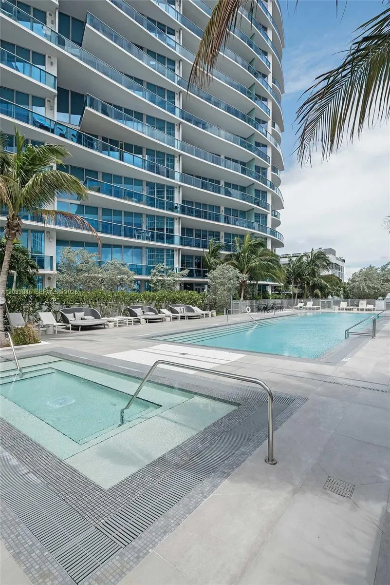 17550 Collins Ave #1403 Sunny Isles Beach, FL 33160