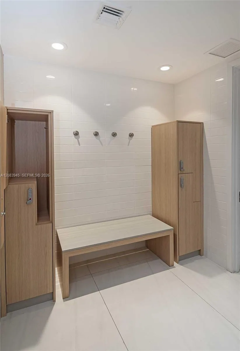 17550 Collins Ave #1403 Sunny Isles Beach, FL 33160