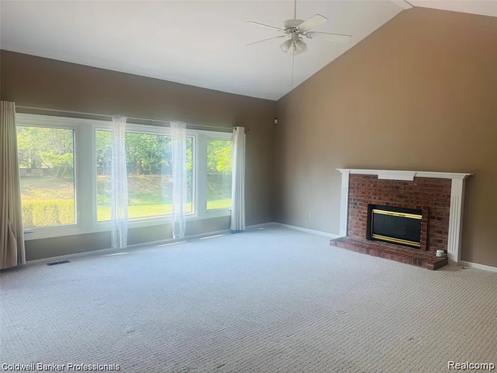 171 Millstone Drive Troy City, MI 48084