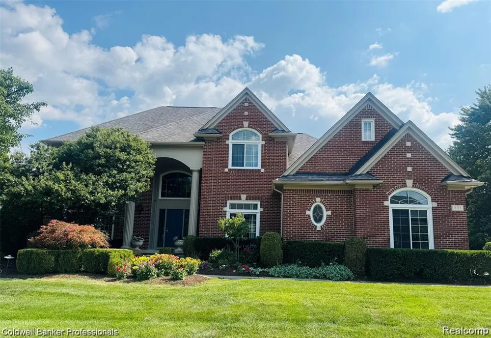 171 Millstone Drive Troy City, MI 48084