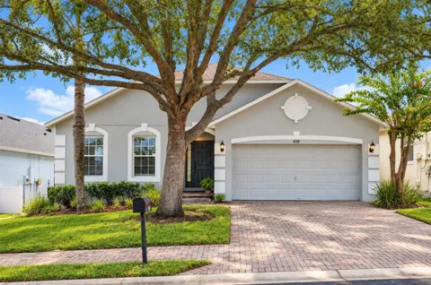 639 KENSINGTON DRIVE