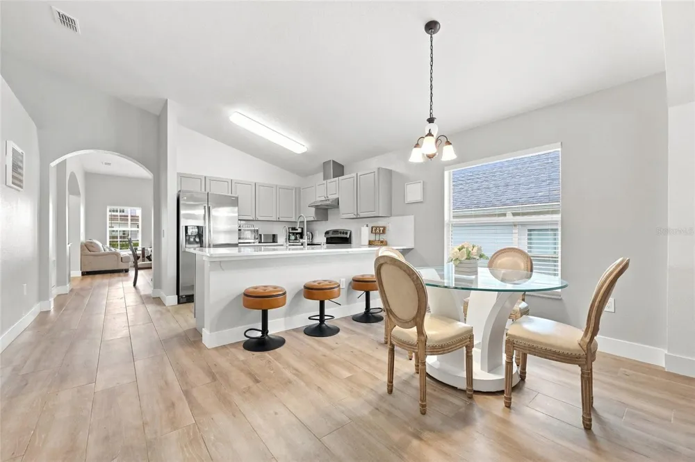 639 KENSINGTON DRIVE Davenport, FL 33897