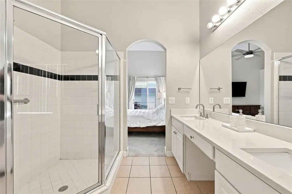 639 KENSINGTON DRIVE Davenport, FL 33897