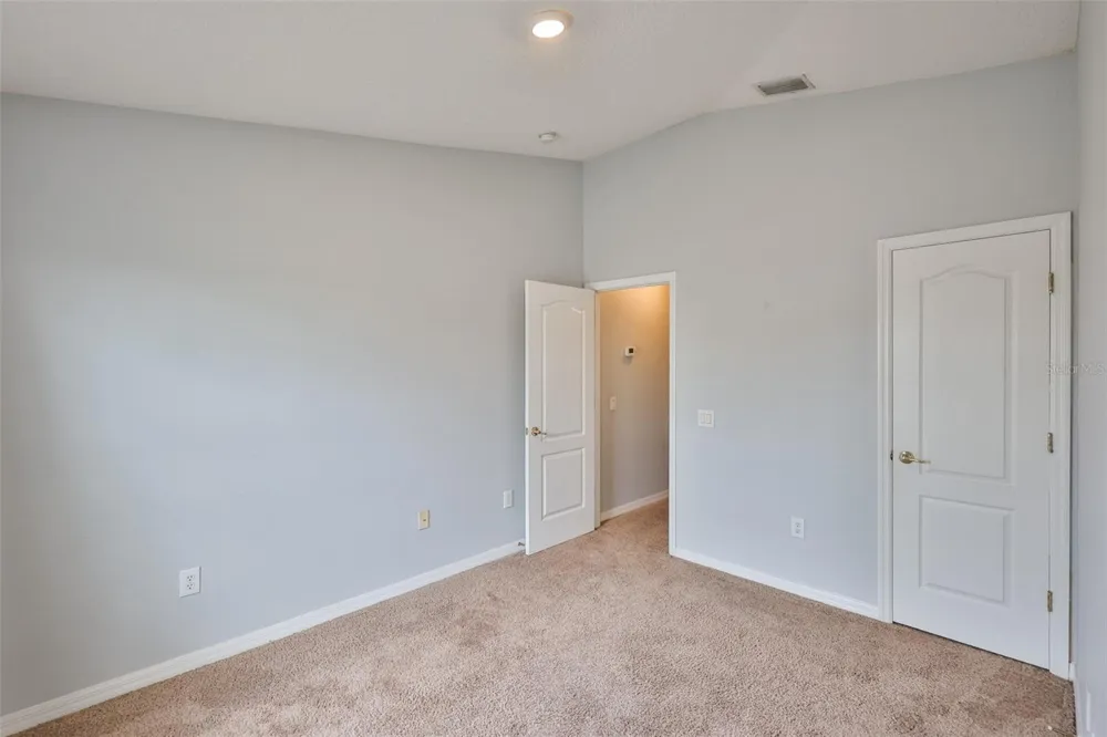 12950 KINGS CROSSING DRIVE Gibsonton, FL 33534