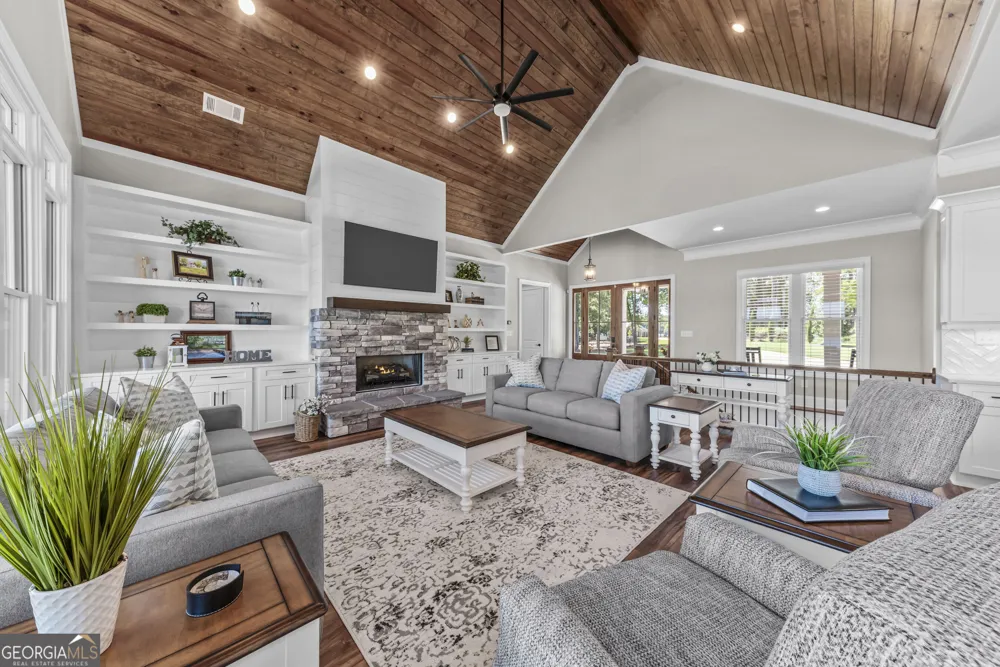 109 Sinclair LN Eatonton, GA 31024