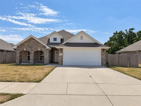 572 Fox Circle
