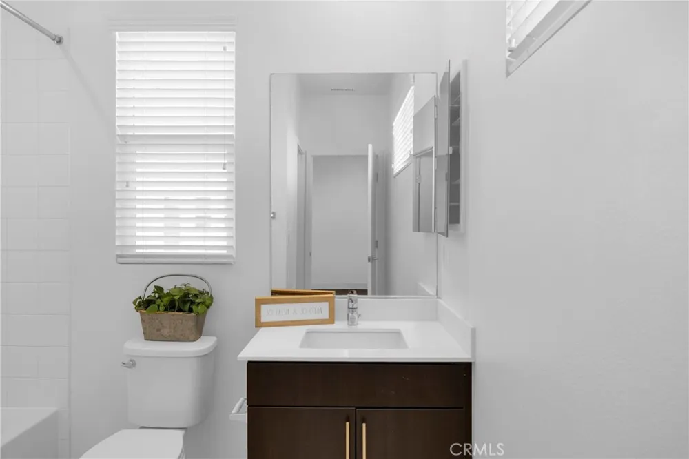 8061 Ackerman Buena Park, CA 90621