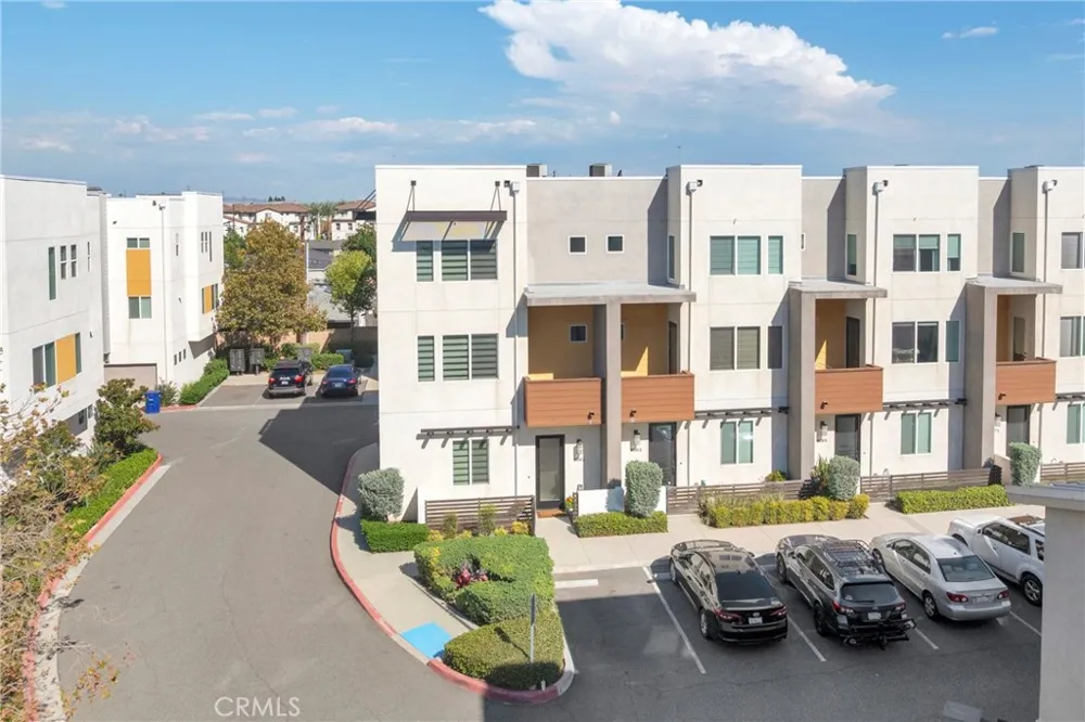 8061 Ackerman Buena Park, CA 90621
