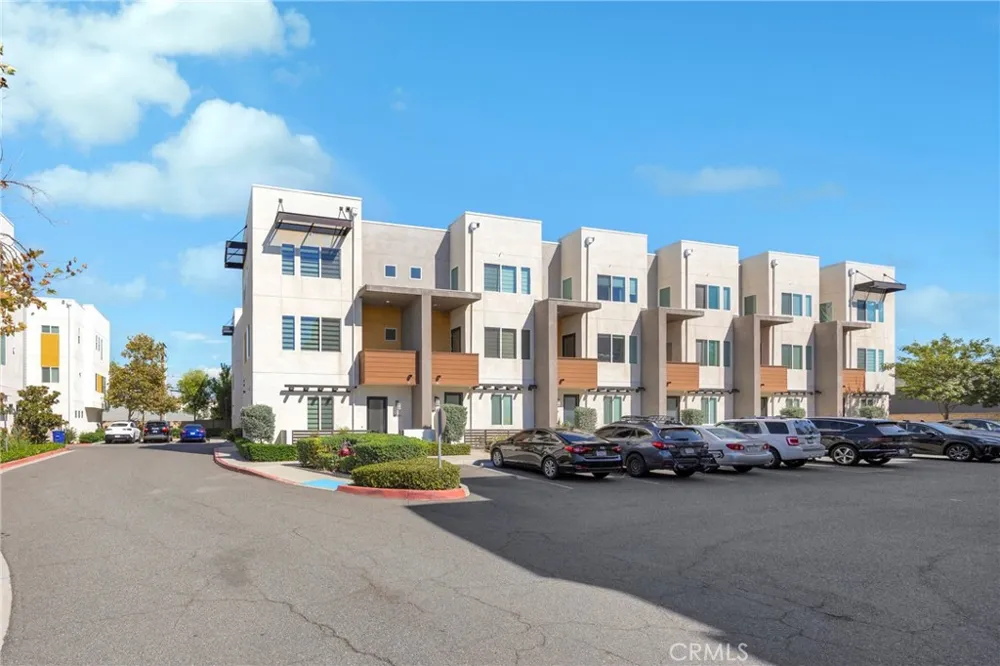 8061 Ackerman Buena Park, CA 90621