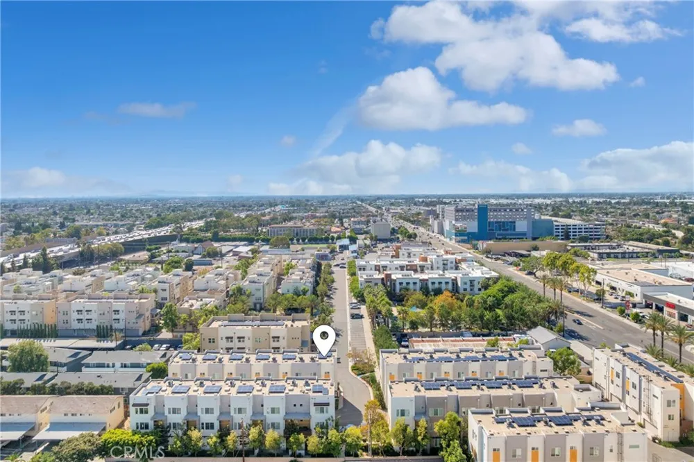 8061 Ackerman Buena Park, CA 90621