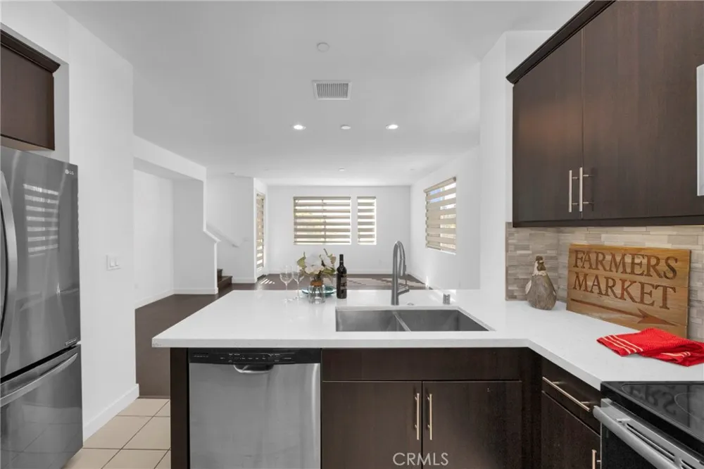 8061 Ackerman Buena Park, CA 90621