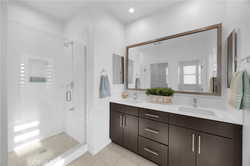 8061 Ackerman Buena Park, CA 90621