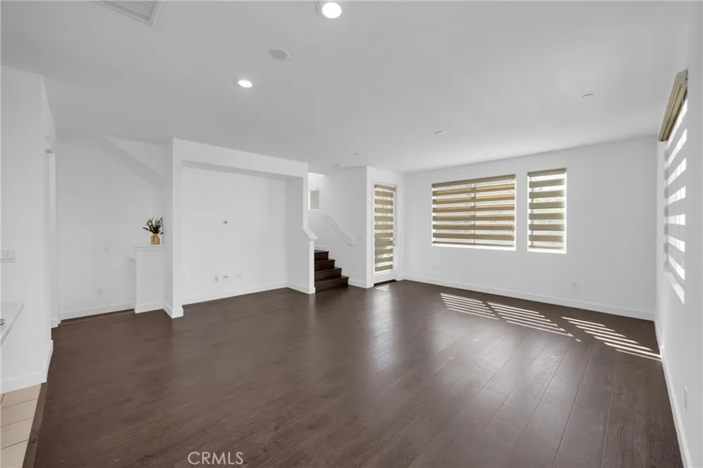 8061 Ackerman Buena Park, CA 90621