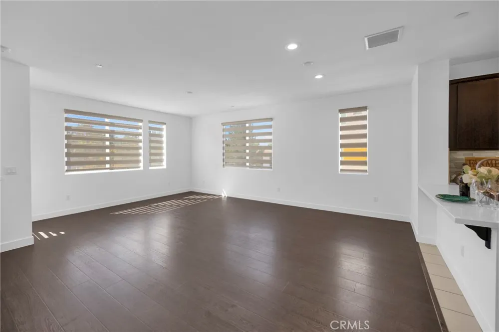 8061 Ackerman Buena Park, CA 90621