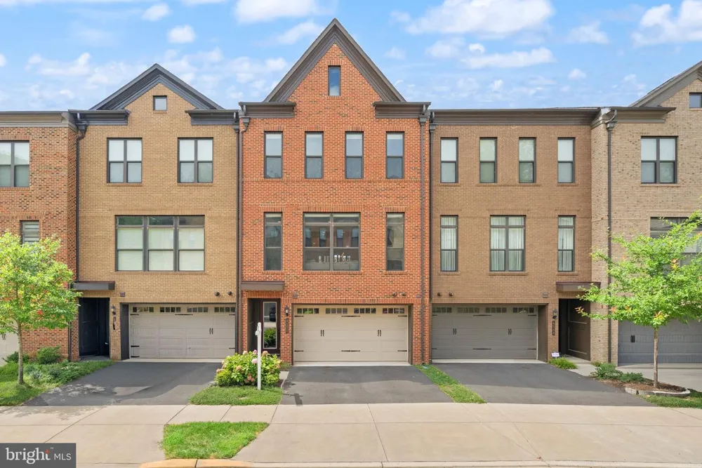 4550 PLATEAU DRIVE Fairfax, VA 22030