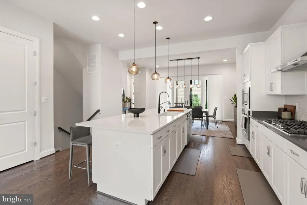 4550 PLATEAU DRIVE Fairfax, VA 22030