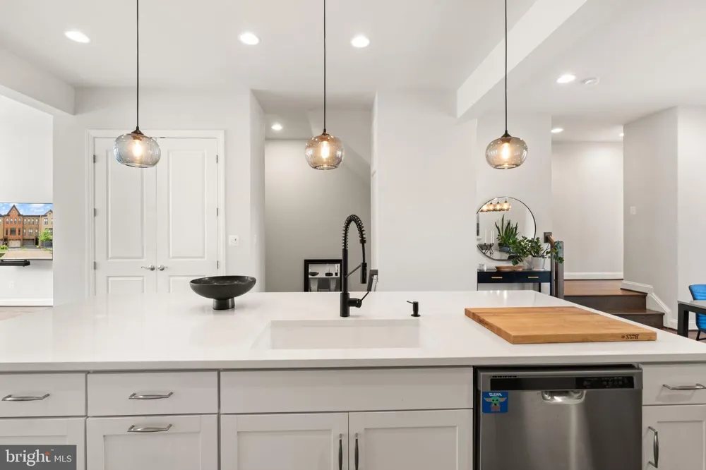 4550 PLATEAU DRIVE Fairfax, VA 22030