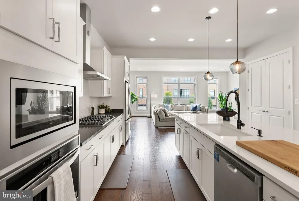 4550 PLATEAU DRIVE Fairfax, VA 22030