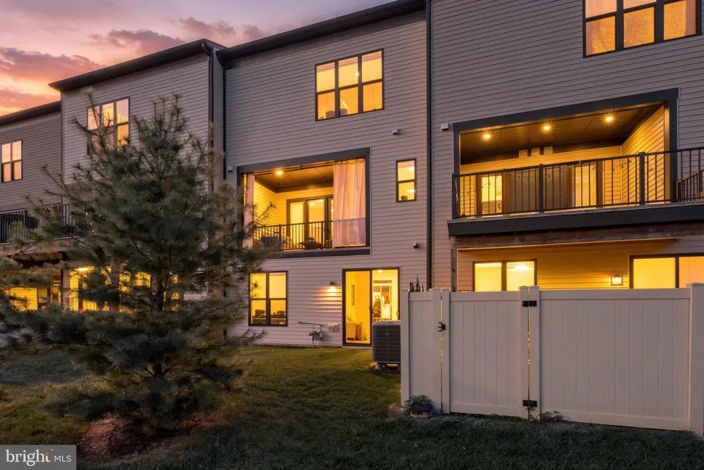 4550 PLATEAU DRIVE Fairfax, VA 22030