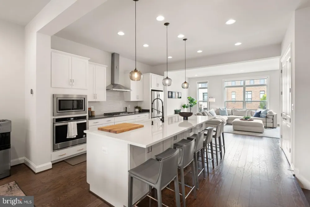 4550 PLATEAU DRIVE Fairfax, VA 22030