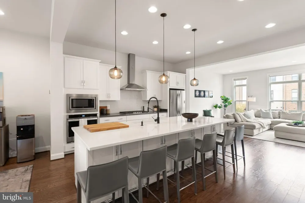 4550 PLATEAU DRIVE Fairfax, VA 22030