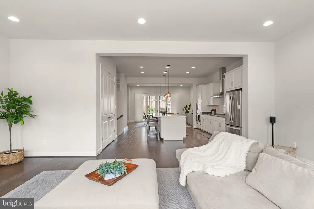 4550 PLATEAU DRIVE Fairfax, VA 22030