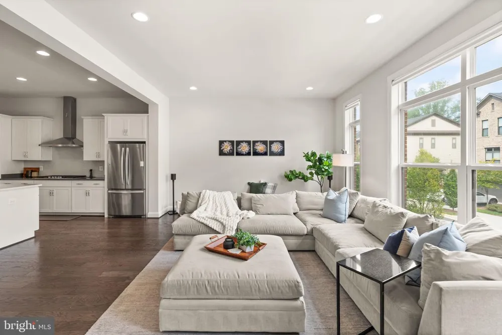 4550 PLATEAU DRIVE Fairfax, VA 22030