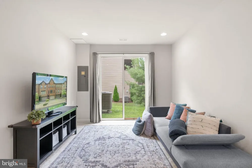 4550 PLATEAU DRIVE Fairfax, VA 22030