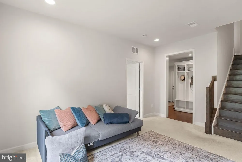 4550 PLATEAU DRIVE Fairfax, VA 22030