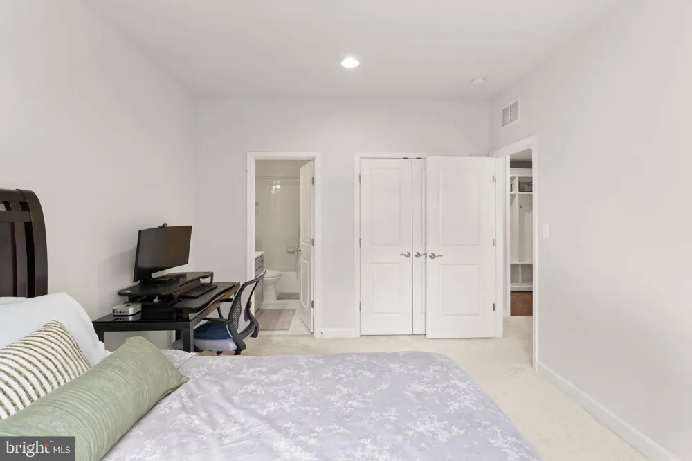 4550 PLATEAU DRIVE Fairfax, VA 22030