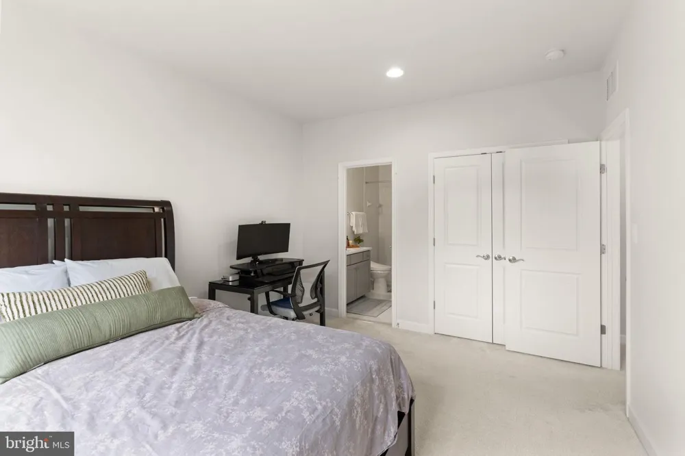 4550 PLATEAU DRIVE Fairfax, VA 22030
