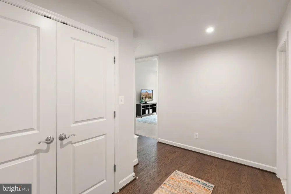 4550 PLATEAU DRIVE Fairfax, VA 22030