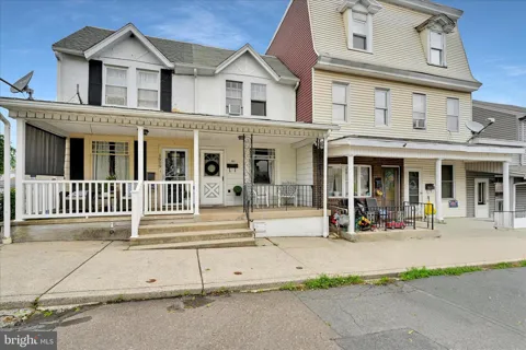 1917 W WALNUT STREET